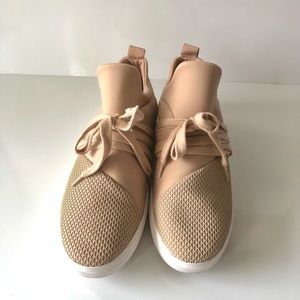 Steve Madden Lancer 8.5 Sneaker